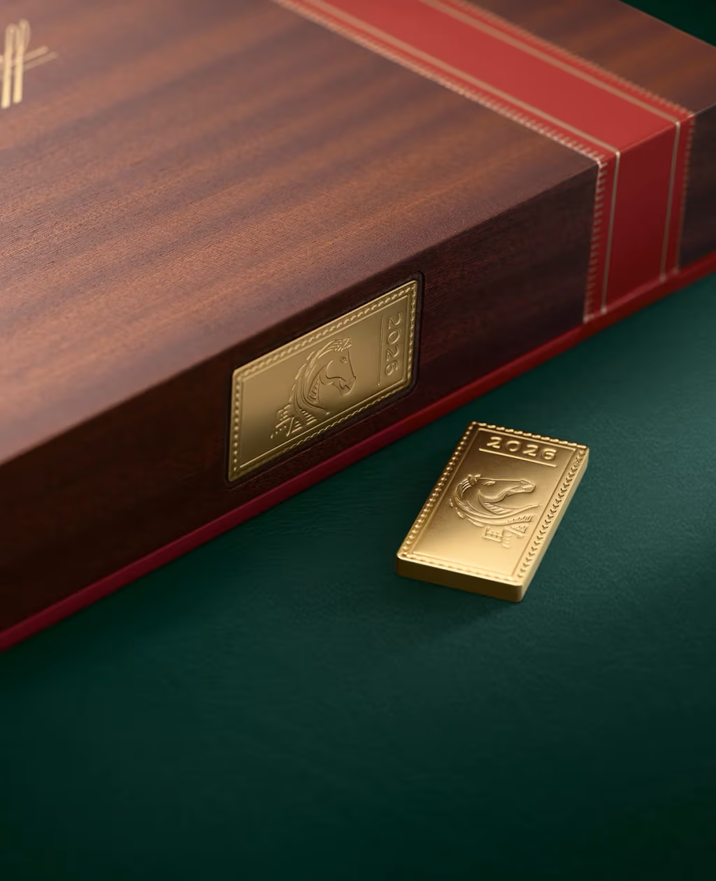 The closed wooden box of the Year of the Horse toro especial cigar.